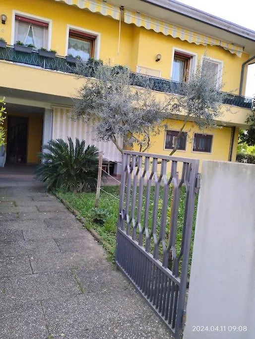 Appartamento Casa Gialla Quartiere Tranquillo A Padova Vicino Al Centro E Servizi Διαμέρισμα