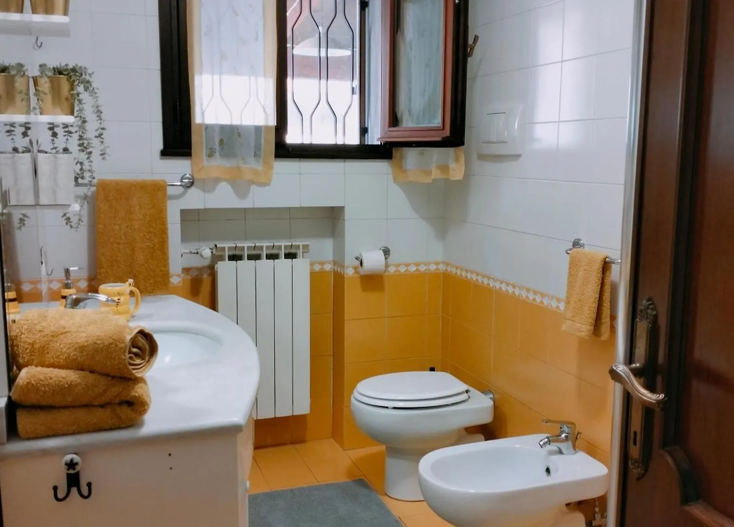 Appartamento Casa Gialla Quartiere Tranquillo A Padova Vicino Al Centro E Servizi